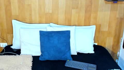 Mariana Angel online show from 10-23-25, 06:28