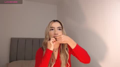 Mariana online show from 02-06-26, 12:26