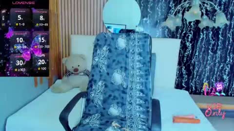 Snapshot of mariana_galviz chatting on 07-04-26, 12:17 Mariana online show from 07-04-26, 12:17