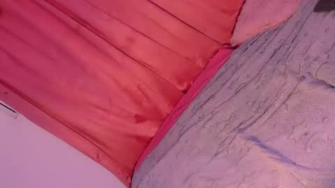 Snapshot of mariana_ofc chatting on 10-16-25, 12:06 Mariana online show from 10-16-25, 12:06