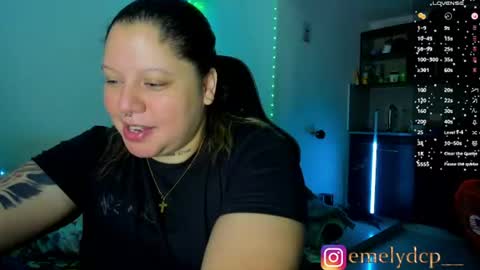 Snapshot of mariana_spellman chatting on 06-23-26, 03:48 Emely online show from 06-23-26, 03:48
