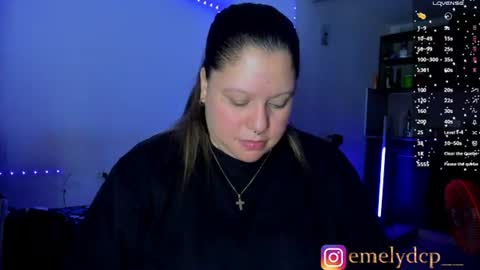 Snapshot of mariana_spellman chatting on 07-16-26, 05:46 Emely online show from 07-16-26, 05:46