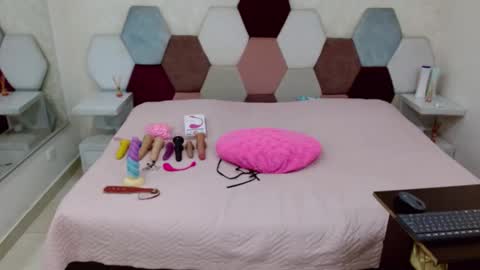 mariana online show from 03-16-26, 03:27