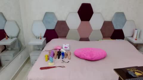 mariana online show from 03-23-26, 02:32