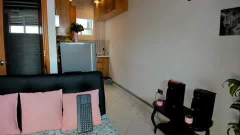 Mariana online show from 04-15-26, 12:45