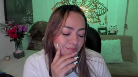 Mariana Lopez online show from 02-06-25, 02:11