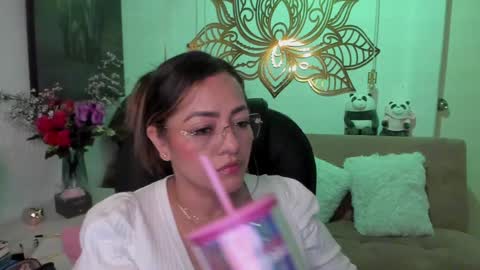 Mariana Lopez online show from 02-07-25, 06:03