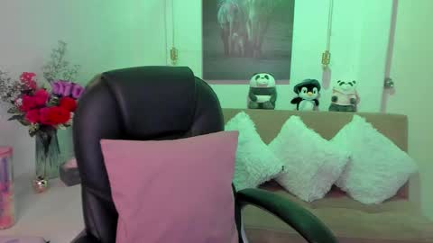 Mariana Lopez online show from 02-22-25, 10:52