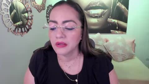 Snapshot of marianalopez81 chatting on 07-16-26, 01:11 Mariana Lopez online show from 07-16-26, 01:11