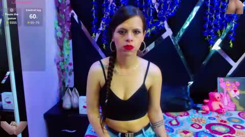 Snapshot of marianathompson_ chatting on 09-14-25, 02:16 MarianaThomsop online show from 09-14-25, 02:16