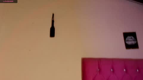 Snapshot of marianawlls chatting on 01-07-25, 01:59 mariana williams online show from 01-07-25, 01:59