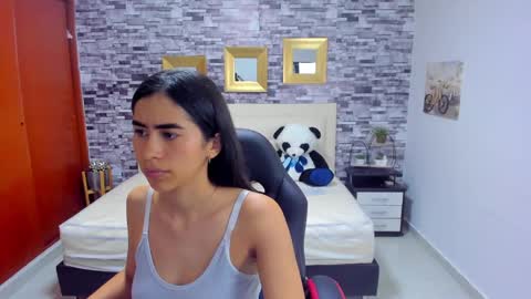 Mariana online show from 01-13-25, 07:10