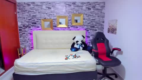 Mariana online show from 01-18-25, 01:19