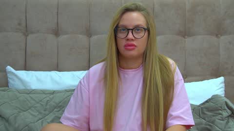 Maria online show from 01-18-25, 07:04