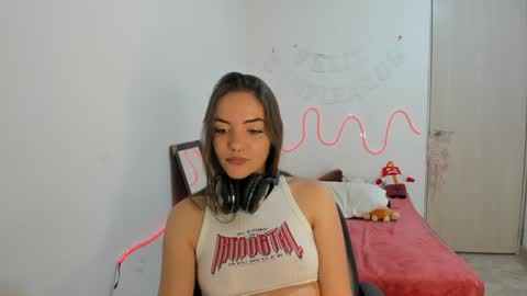 Mariangel online show from 02-06-25, 03:37