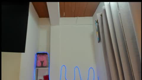 Snapshot of mariangel_3 chatting on 07-09-26, 10:47 Mariangel online show from 07-09-26, 10:47