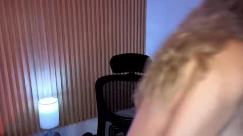 Marian Love  online show from 04-08-26, 10:48