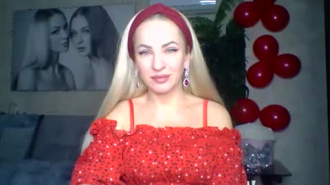 Snapshot of marianna1977 chatting on 02-15-25, 07:06 marianna1977 online show from 02-15-25, 07:06