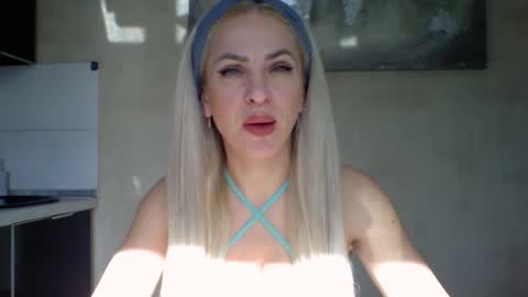 Snapshot of marianna1977 chatting on 03-06-25, 12:09 marianna1977 online show from 03-06-25, 12:09