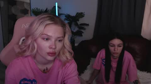 Snapshot of marianna_meow246 chatting on 04-28-26, 03:11 marianna_meow246 online show from 04-28-26, 03:11