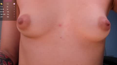 Snapshot of mariannelane1 chatting on 12-24-24, 12:11 Marianne online show from 12-24-24, 12:11