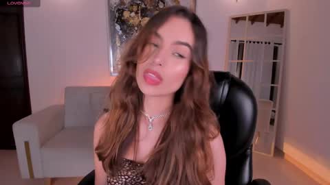 Snapshot of mariannelane1 chatting on 02-18-25, 01:10 Marianne online show from 02-18-25, 01:10