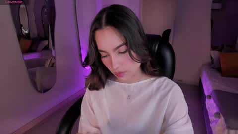 Snapshot of mariannelane1 chatting on 11-29-25, 10:46 Marianne online show from 11-29-25, 10:46