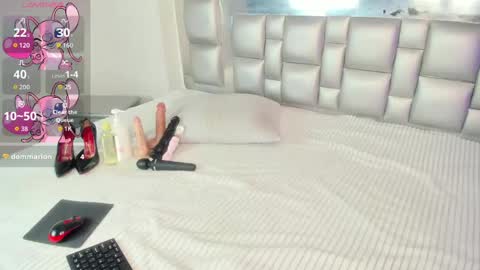 Snapshot of marianreynolds chatting on 05-09-26, 02:06 MARIAN online show from 05-09-26, 02:06
