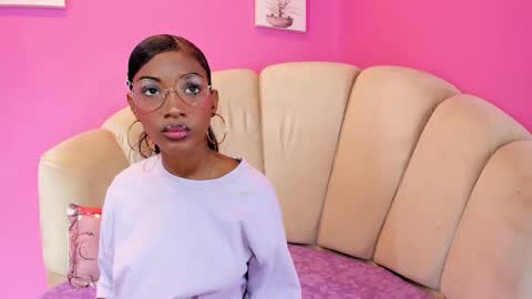 Snapshot of marianrosse chatting on 09-10-25, 06:41 marianrosse online show from 09-10-25, 06:41