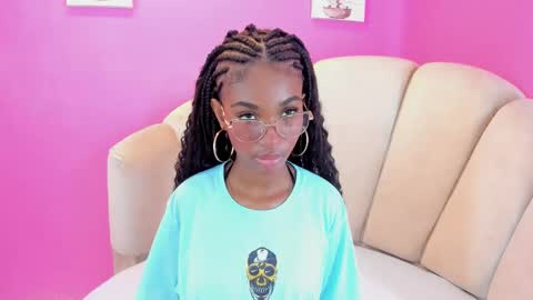 Snapshot of marianrosse chatting on 09-23-25, 08:34 marianrosse online show from 09-23-25, 08:34