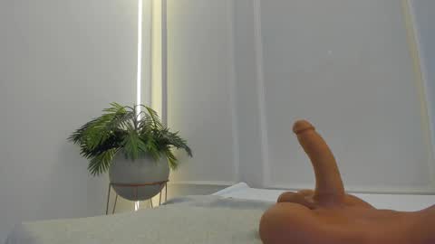 Maria Pettit online show from 02-23-25, 12:27