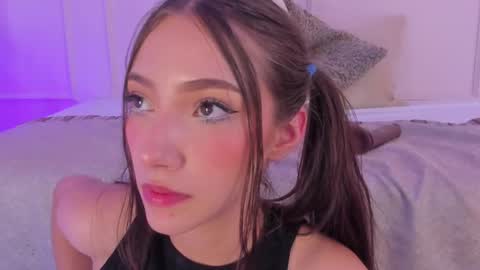 Maria Pettit online show from 03-11-25, 06:19