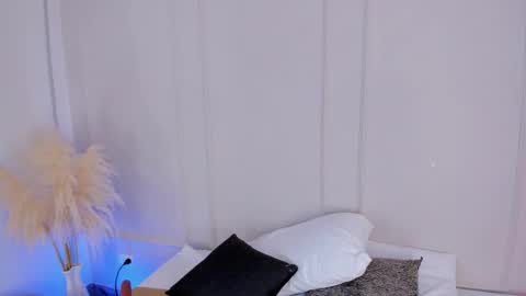 Maria Pettit online show from 11-21-25, 11:53