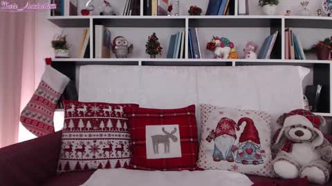 Snapshot of marie_antoinette62 chatting on 01-03-25, 06:14 Maria online show from 01-03-25, 06:14