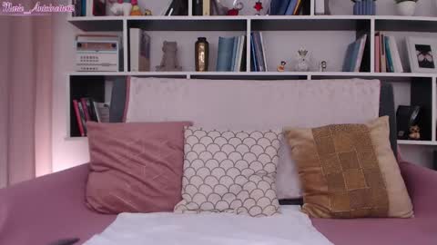 Snapshot of marie_antoinette62 chatting on 10-20-25, 10:16 Maria online show from 10-20-25, 10:16