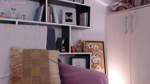 Snapshot of marie_antoinette62 chatting on 11-20-25, 07:19 Maria online show from 11-20-25, 07:19