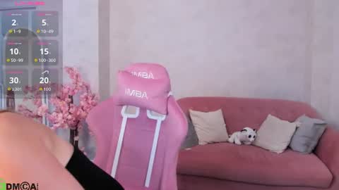 Snapshot of marie_hayes chatting on 06-19-26, 01:10 marie_hayes online show from 06-19-26, 01:10