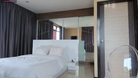 Marie online show from 04-14-26, 02:28