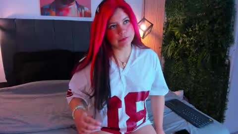 Marie online show from 03-18-26, 03:31