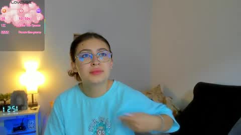 Snapshot of marieetaylor chatting on 05-10-26, 05:51 Mariee online show from 05-10-26, 05:51