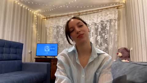 Marie online show from 11-12-25, 02:17