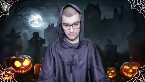 Snapshot of marielessfan chatting on 10-31-25, 10:05 Marie online show from 10-31-25, 10:05