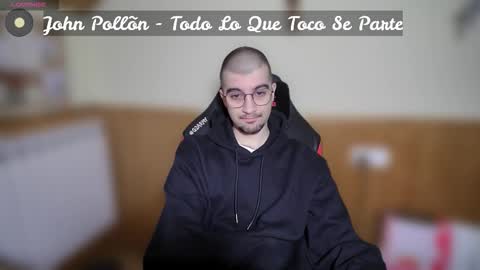 Snapshot of marielessfan chatting on 12-21-25, 12:18 Marie online show from 12-21-25, 12:18