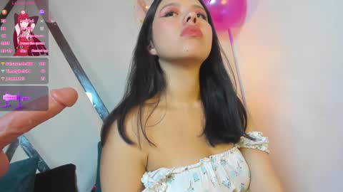 Snapshot of marielqueenx chatting on 01-09-25, 11:36 Viviana online show from 01-09-25, 11:36
