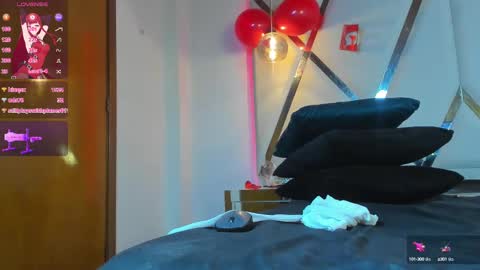 Snapshot of marielqueenx chatting on 02-15-25, 01:49 Viviana online show from 02-15-25, 01:49