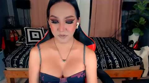 Snapshot of mariemanila chatting on 07-12-26, 05:37 mariemanila online show from 07-12-26, 05:37
