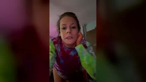 Snapshot of mariemayhem223 chatting on 12-17-25, 07:03 mariemayhem223 online show from 12-17-25, 07:03