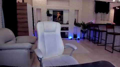 Snapshot of mariemlui chatting on 06-25-26, 02:32 mariemlui online show from 06-25-26, 02:32
