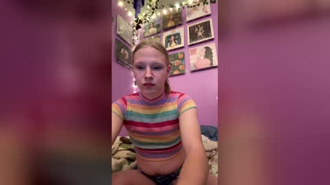 Snapshot of marigoldgoddess chatting on 12-16-25, 04:06 Marigold online show from 12-16-25, 04:06