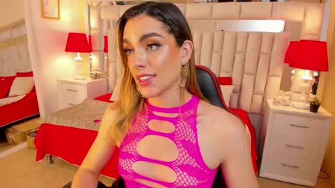 Snapshot of mariiahneedles chatting on 01-16-25, 07:07 mariiahneedles online show from 01-16-25, 07:07